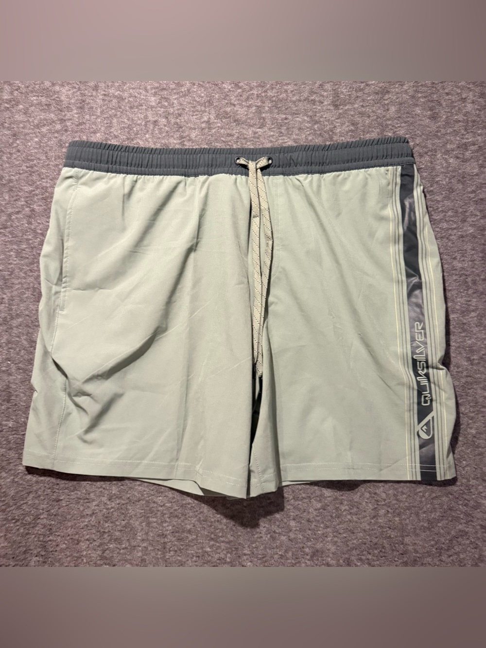 Quicksilver Swim Trunks Shorts Mens XL Green Lined Quick Dry UPF 50 Stretch NWT